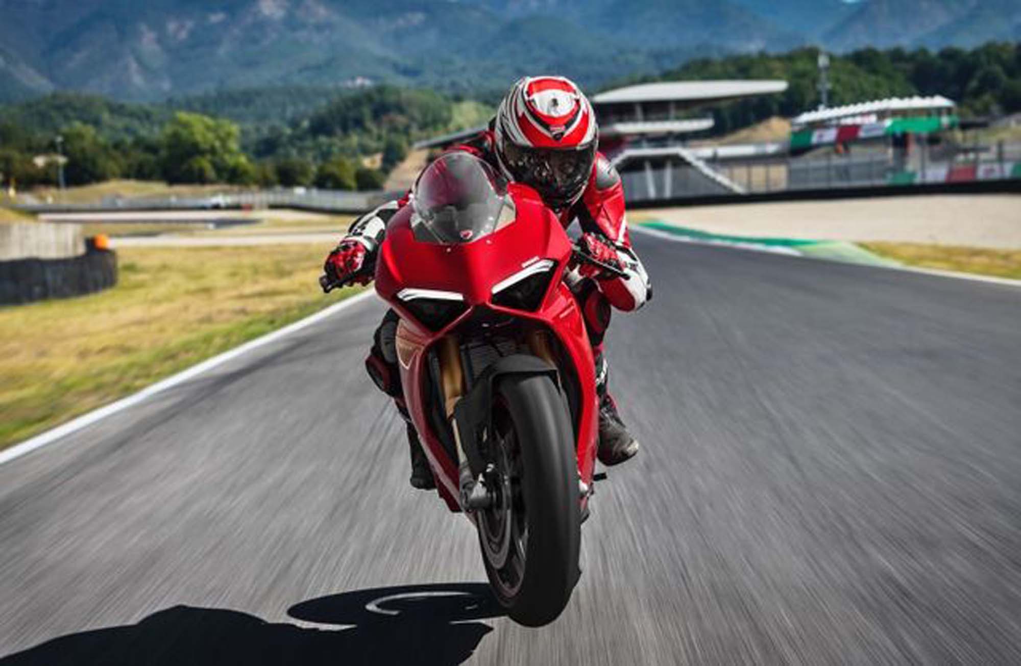 The Rise of the Ducati Panigale: A Revolution in Superbike Design