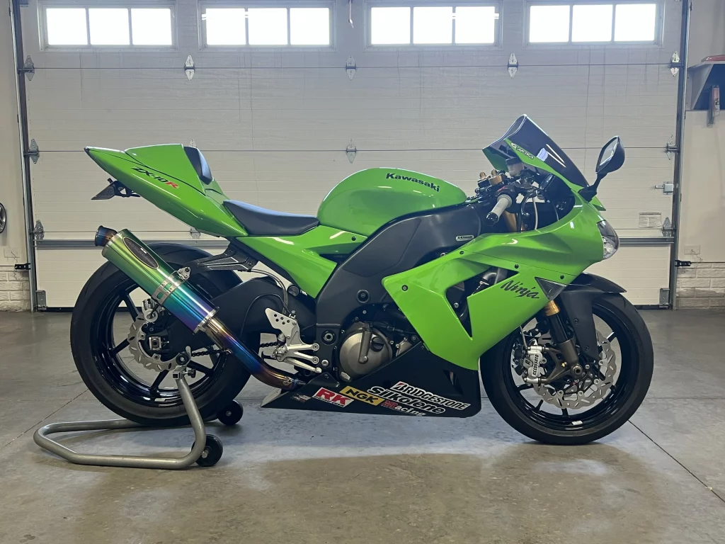 Kawasaki ZX-10R (2004–2005)