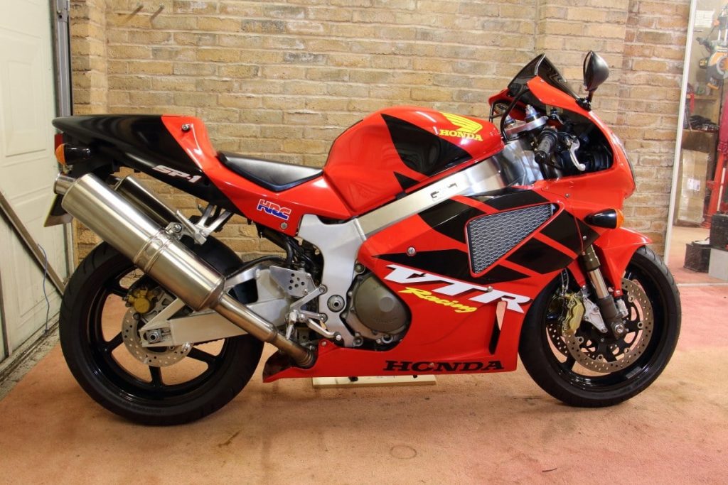 Top 10 Bargain Superbikes from the 2000s (2025 UK Guide) 9
